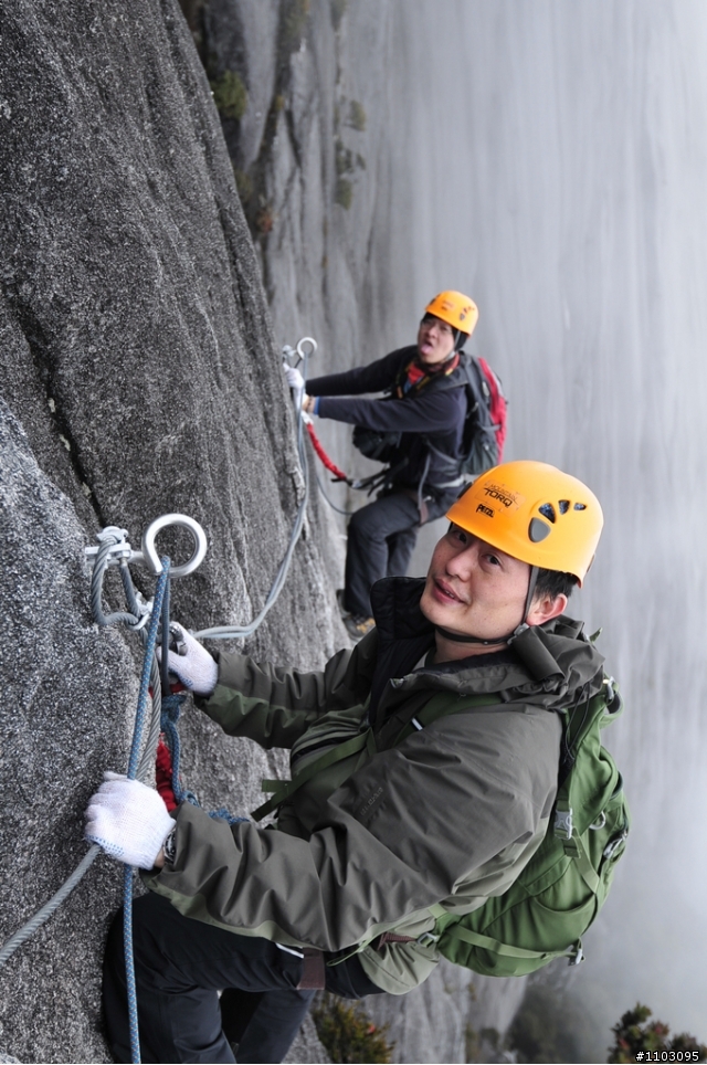 [神山-沙巴] 神山加碼極限攀岩Via Ferrata-Low's Peak Circuit 差點回不來了20120228