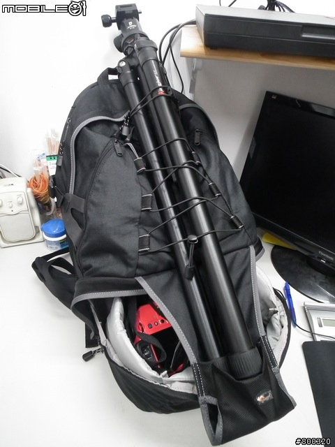 [開箱] 帶大腳架旅遊Lowepro CompuRover AW 羅普 電腦羅孚客 相機後背包