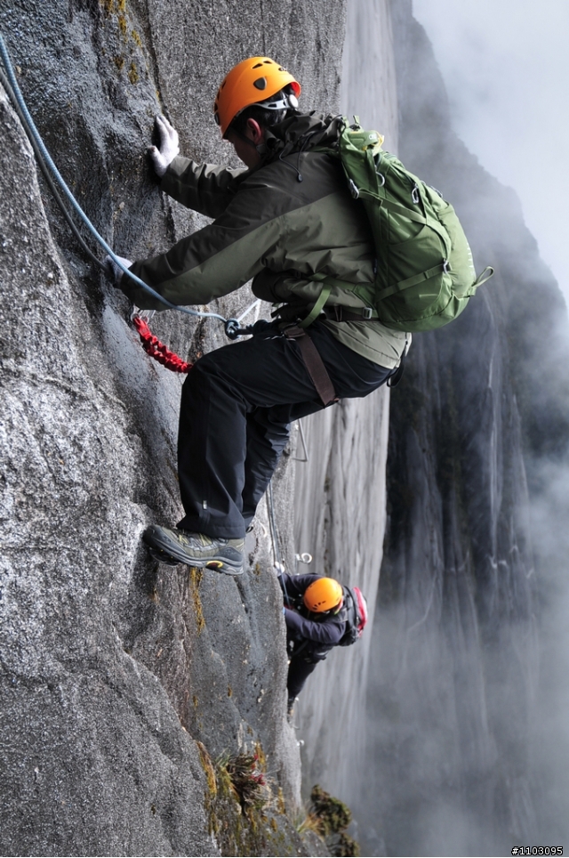 [神山-沙巴] 神山加碼極限攀岩Via Ferrata-Low's Peak Circuit 差點回不來了20120228