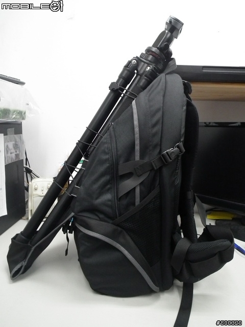 [開箱] 帶大腳架旅遊Lowepro CompuRover AW 羅普 電腦羅孚客 相機後背包