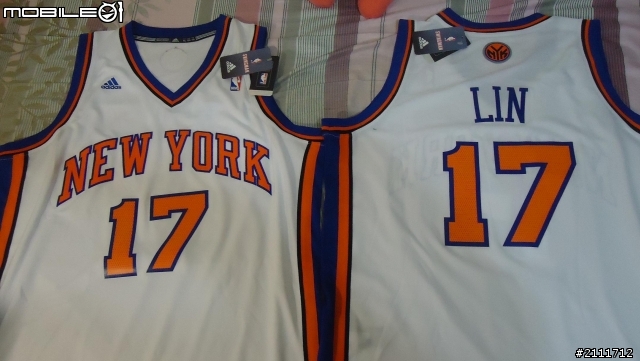 分享開箱：尼克隊 林書豪 Jeremy Lin #17 球衣 Swingman(球迷版)