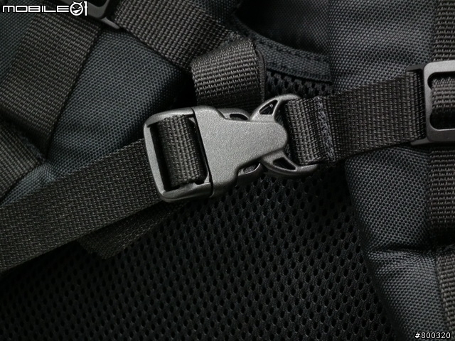 [開箱] 帶大腳架旅遊Lowepro CompuRover AW 羅普 電腦羅孚客 相機後背包