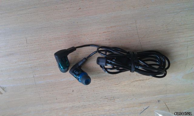 简单开箱『多圖』----Ultimate Ears triplefi10