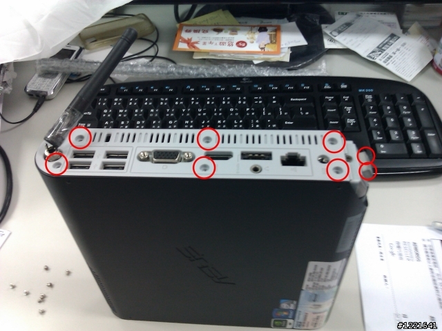 [開箱文] 苦戰!!!!更換EEEBOX EB1501....的無線網路天線!!!!!!!!!!!!(想拆的人請看仔細)