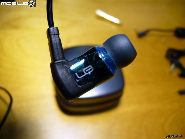 [小開箱] Ultimate Ears TripleFi 10 隔音耳機 黃金體驗