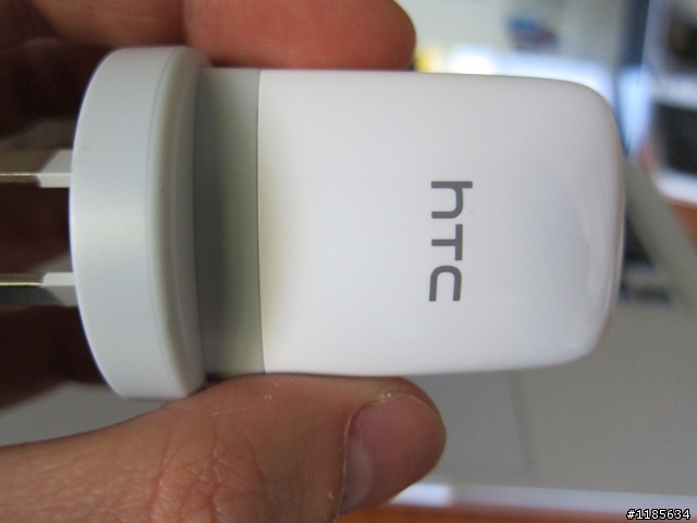 [澳洲] HTC One X 開箱 （疑似淺黃斑又出現）