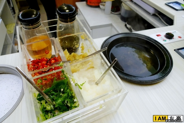 [景點] 鳳山。石二鍋 (不能訂位的店家 ! 只能現場排...)