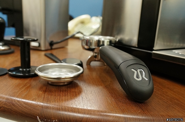 「開箱」RANCILIO SILVIA咖啡機及RANCILIO ROCKY磨豆機