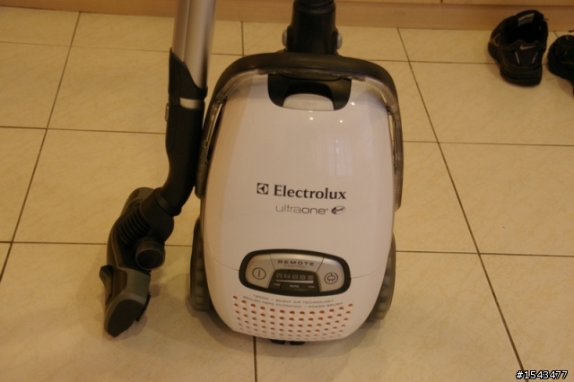 ELECTROLUX 8871 吸塵器 簡單開箱文