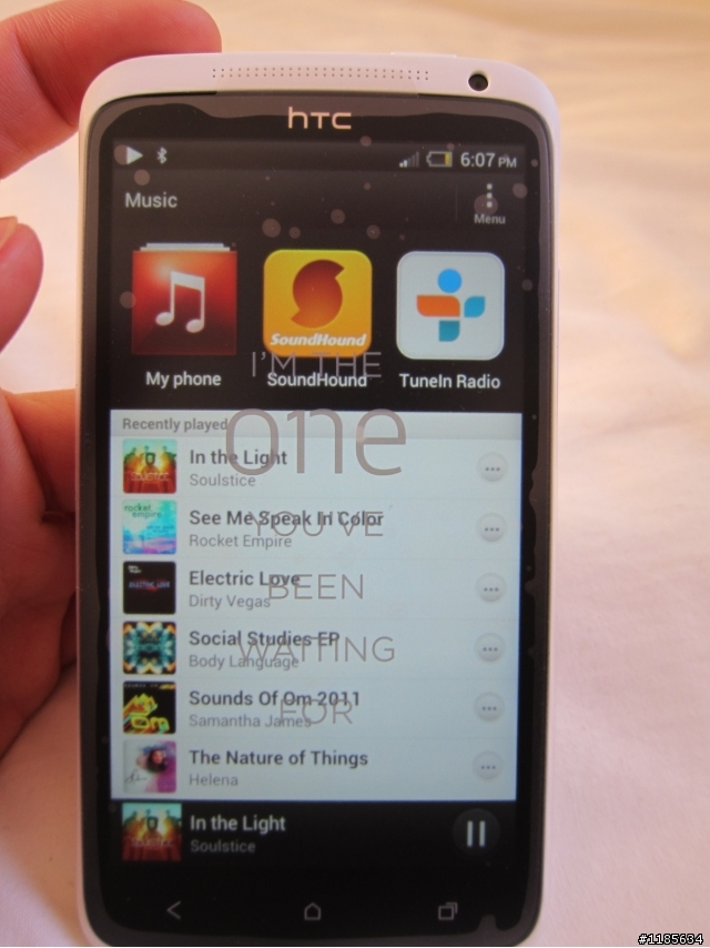 [澳洲] HTC One X 開箱 （疑似淺黃斑又出現）