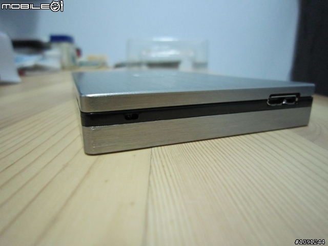 【開箱】富士通 USB3.0 2.5" 行動硬碟