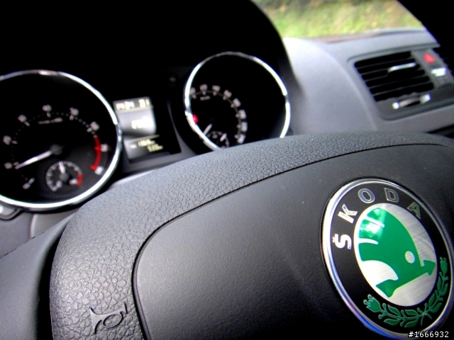 skoda yeti 1.2 tsi 開心(箱)