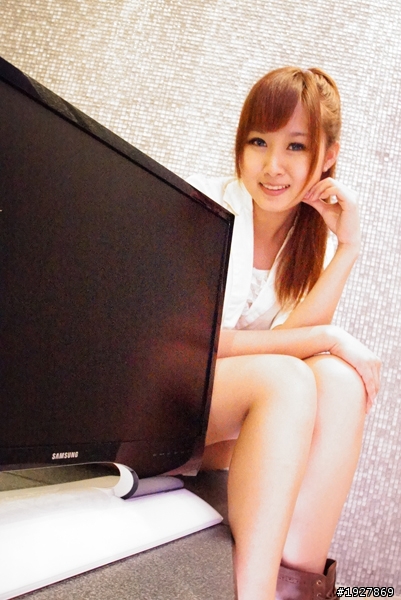 【有妹有真相】SAMSUNG SB750 MHL 雪白機
