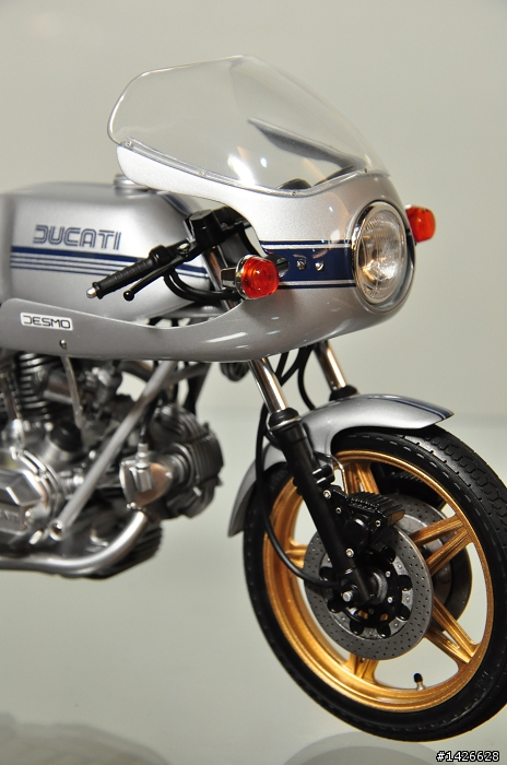 機車聰聰聰 --- 1/12  DUCATI 900SS 製作分享
