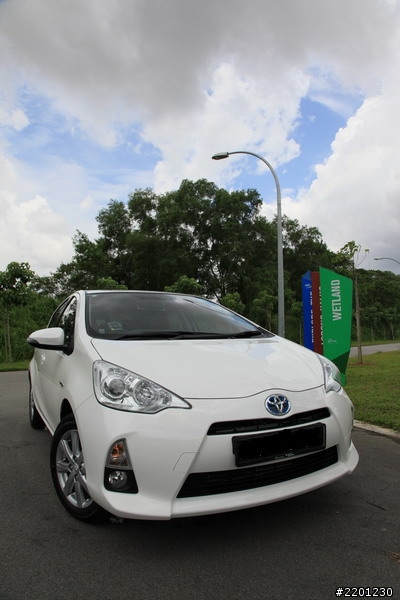 [不專業開箱圖] Prius C