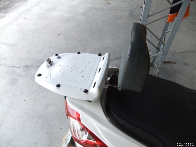 我的nikita200裝後靠背及行車紀錄器