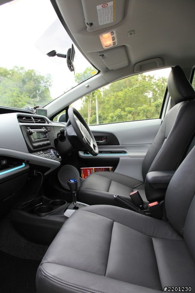 [不專業開箱圖] Prius C