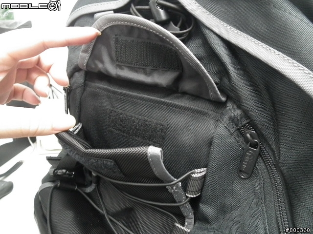 [開箱] 帶大腳架旅遊Lowepro CompuRover AW 羅普 電腦羅孚客 相機後背包
