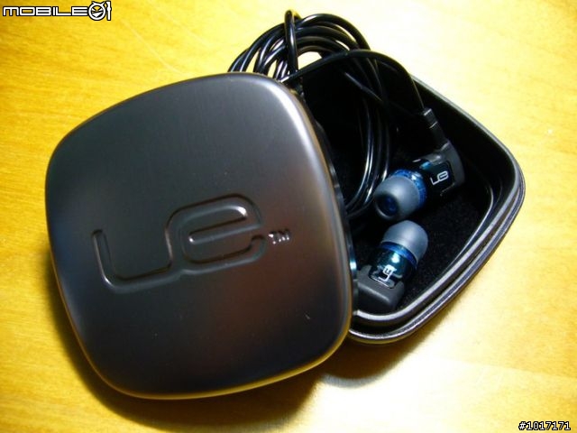 [小開箱] Ultimate Ears TripleFi 10 隔音耳機 黃金體驗