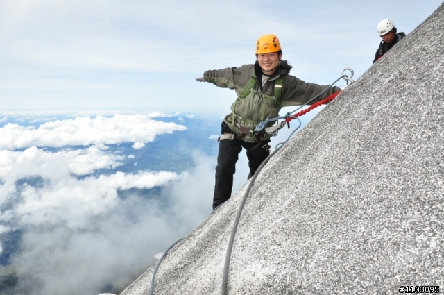 [神山-沙巴] 神山加碼極限攀岩Via Ferrata-Low's Peak Circuit 差點回不來了20120228