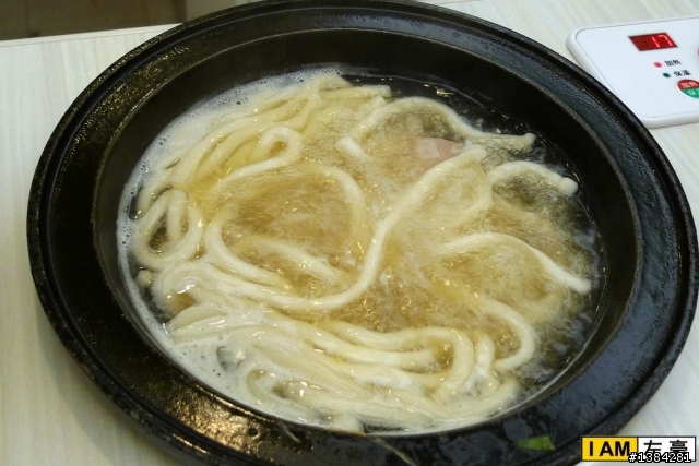 [景點] 鳳山。石二鍋 (不能訂位的店家 ! 只能現場排...)