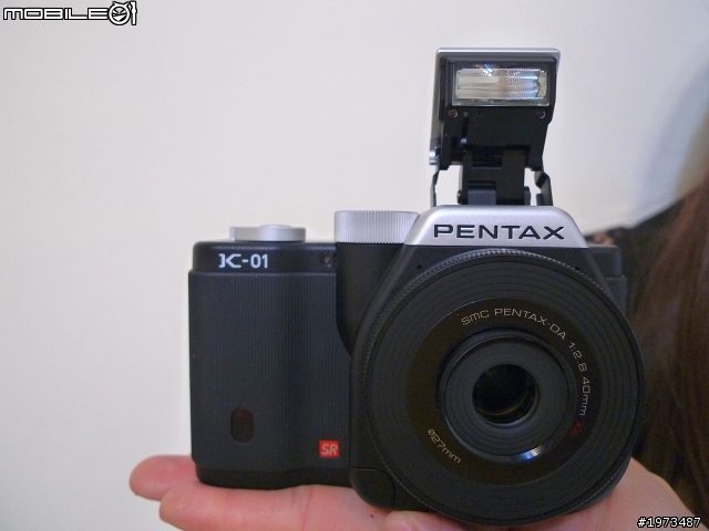 Pentax 時尚 Evil 機 K-01 開箱啦!!!