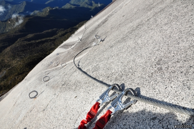 [神山-沙巴] 神山加碼極限攀岩Via Ferrata-Low's Peak Circuit 差點回不來了20120228