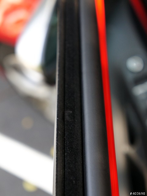 [分享]GTI6質感又提升一步了...原廠車門隔音條...