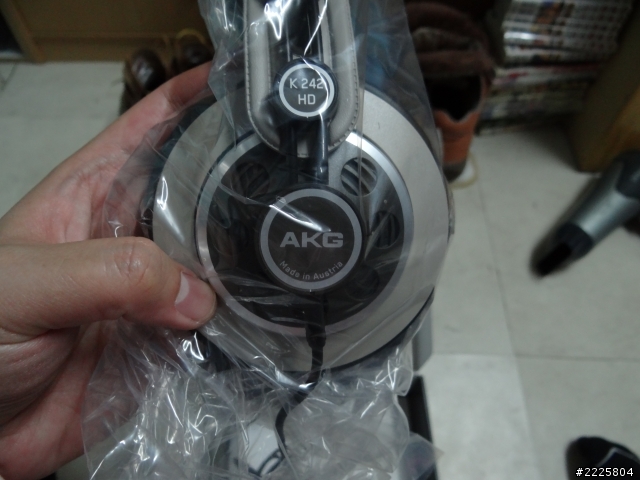 [開箱] AKG K242HD