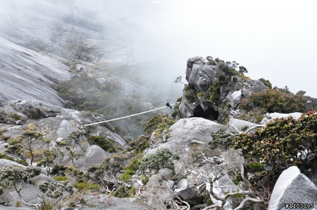 [神山-沙巴] 神山加碼極限攀岩Via Ferrata-Low's Peak Circuit 差點回不來了20120228