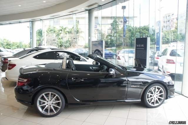 -01首發- The New Mercedes-Benz R172 SLK 55 AMG