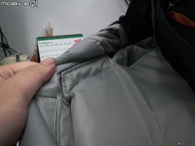 [開箱] 帶大腳架旅遊Lowepro CompuRover AW 羅普 電腦羅孚客 相機後背包