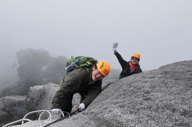 [神山-沙巴] 神山加碼極限攀岩Via Ferrata-Low's Peak Circuit 差點回不來了20120228