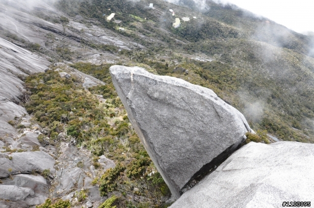 [神山-沙巴] 神山加碼極限攀岩Via Ferrata-Low's Peak Circuit 差點回不來了20120228