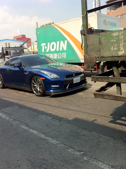 上課路上巧遇 GTR