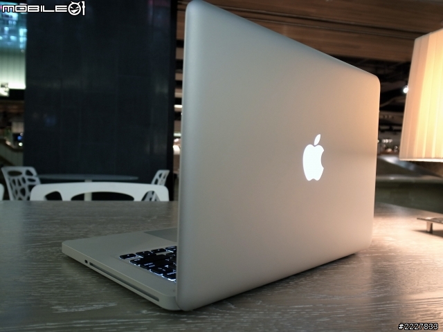 13吋 MBP 開箱分享！太開心了在台中金典買到近9折的電腦（圖多）