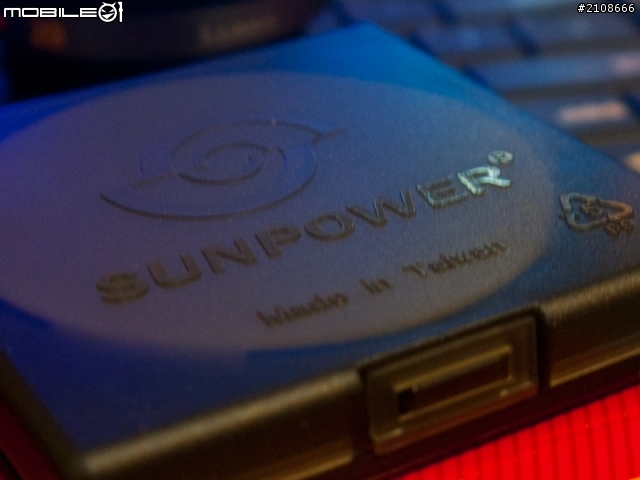 [開箱]分享新入手敗家商品   SUNPOWER TOP1 UV-C400 台灣製頂極UV保護鏡