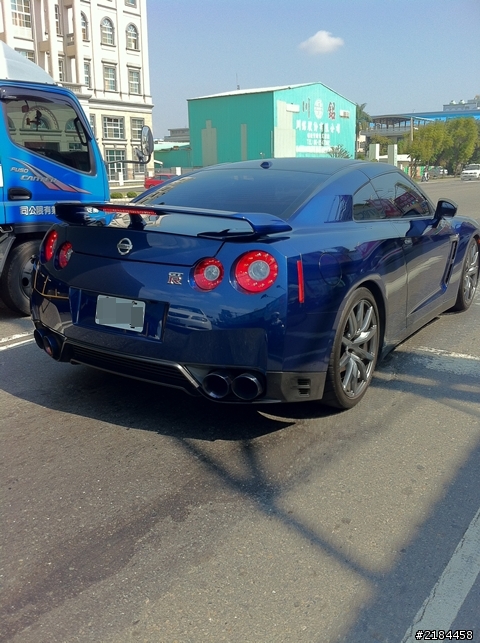 上課路上巧遇 GTR
