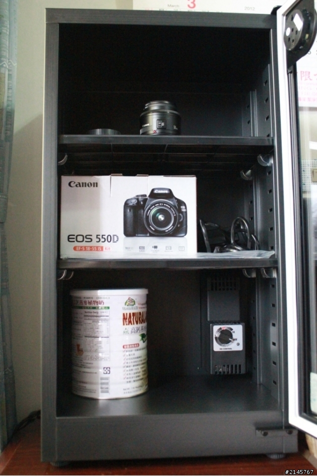 【開箱】收藏家CF-78防潮箱