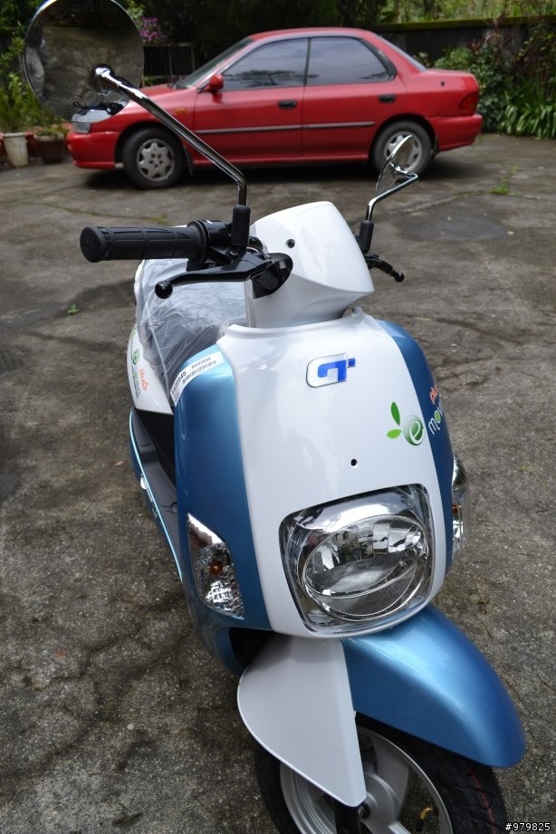 [開箱] 中華汽車 e-moving plus。