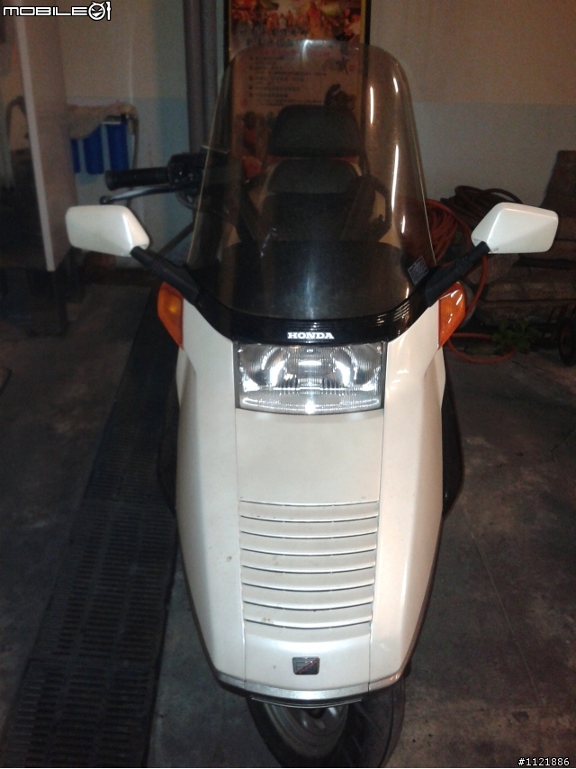 請問這台HONDA的型號~