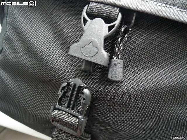 [開箱] 帶大腳架旅遊Lowepro CompuRover AW 羅普 電腦羅孚客 相機後背包