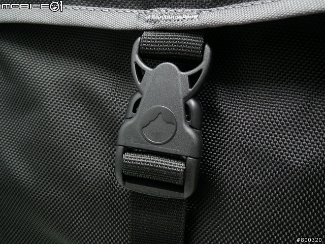 [開箱] 帶大腳架旅遊Lowepro CompuRover AW 羅普 電腦羅孚客 相機後背包