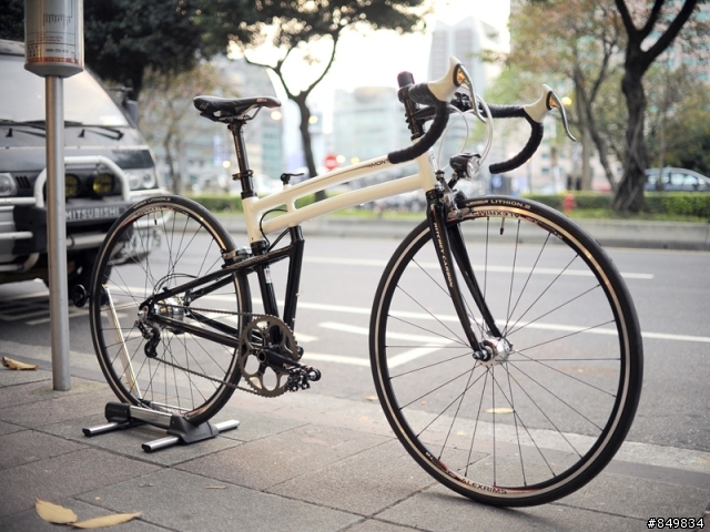 [小改裝小分享 ] 傘兵車MONTAGUE CROSSTOWN, 可摺式700c+跑車彎把+碳纖前叉+內變14速+發電花鼓=?
