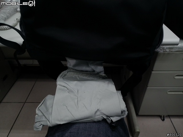 [開箱] 帶大腳架旅遊Lowepro CompuRover AW 羅普 電腦羅孚客 相機後背包