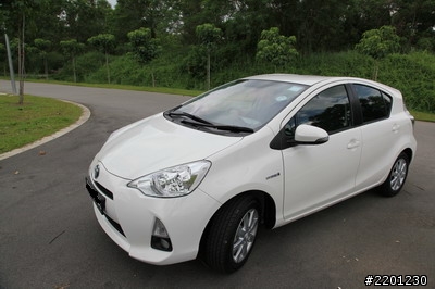 [不專業開箱圖] Prius C