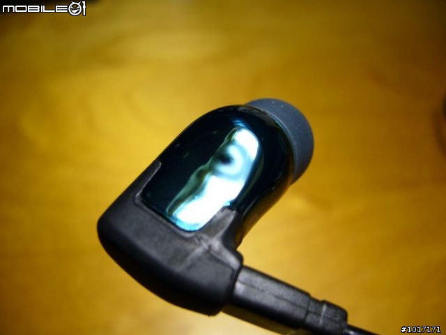 [小開箱] Ultimate Ears TripleFi 10 隔音耳機 黃金體驗