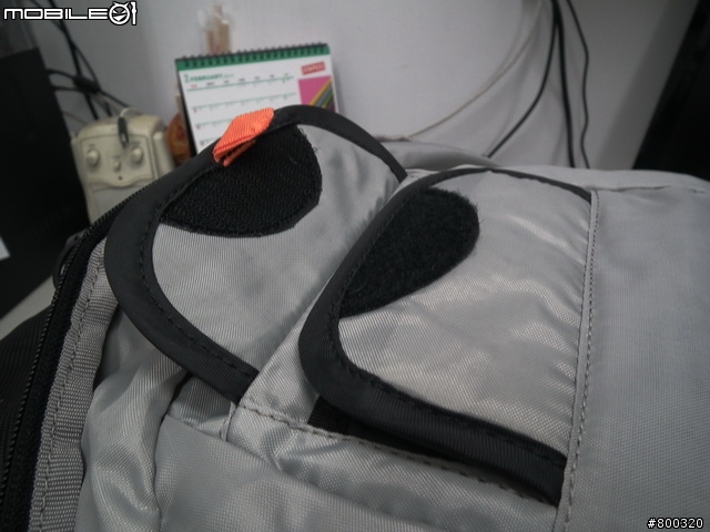 [開箱] 帶大腳架旅遊Lowepro CompuRover AW 羅普 電腦羅孚客 相機後背包
