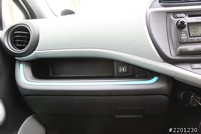 [不專業開箱圖] Prius C