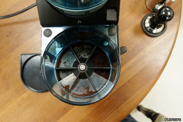 「開箱」RANCILIO SILVIA咖啡機及RANCILIO ROCKY磨豆機